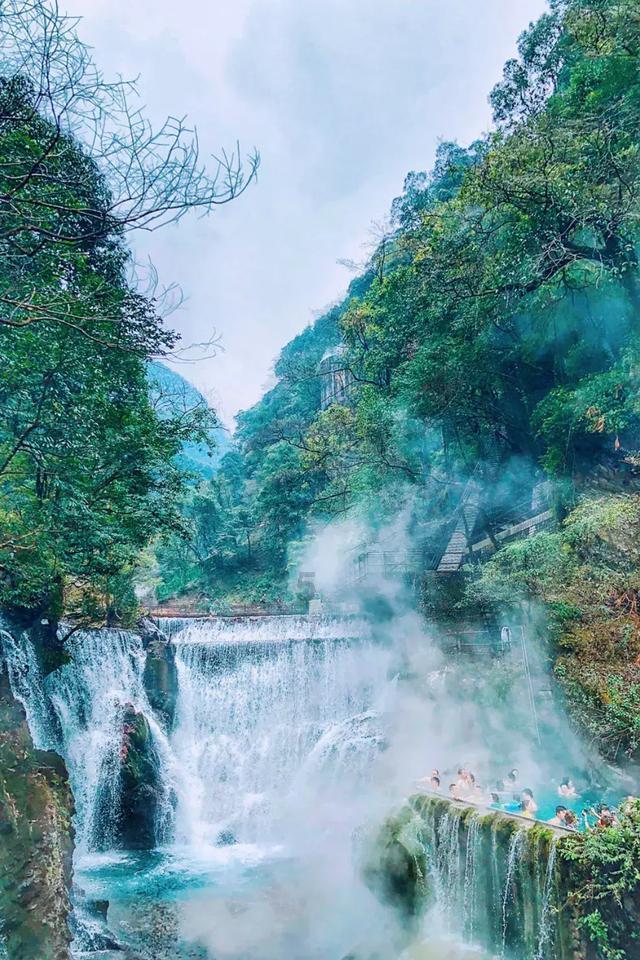 华为“最强智驾”!阿维塔11鸿蒙版智享升级款闪亮登场